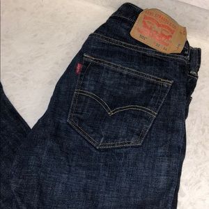 Men’s Dark Wash Levi Jeans